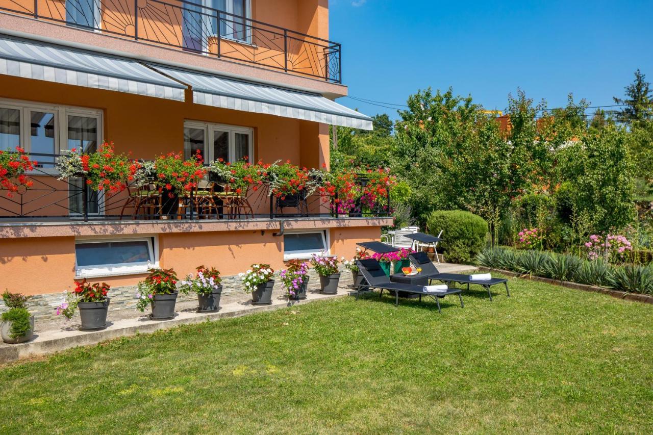 Apartment Flowers Kastav Exterior photo