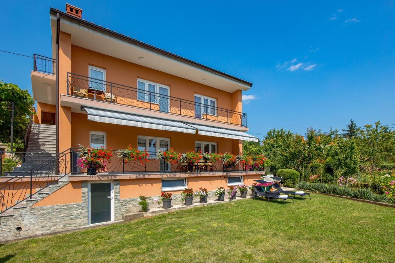 Apartment Flowers Kastav Exterior photo