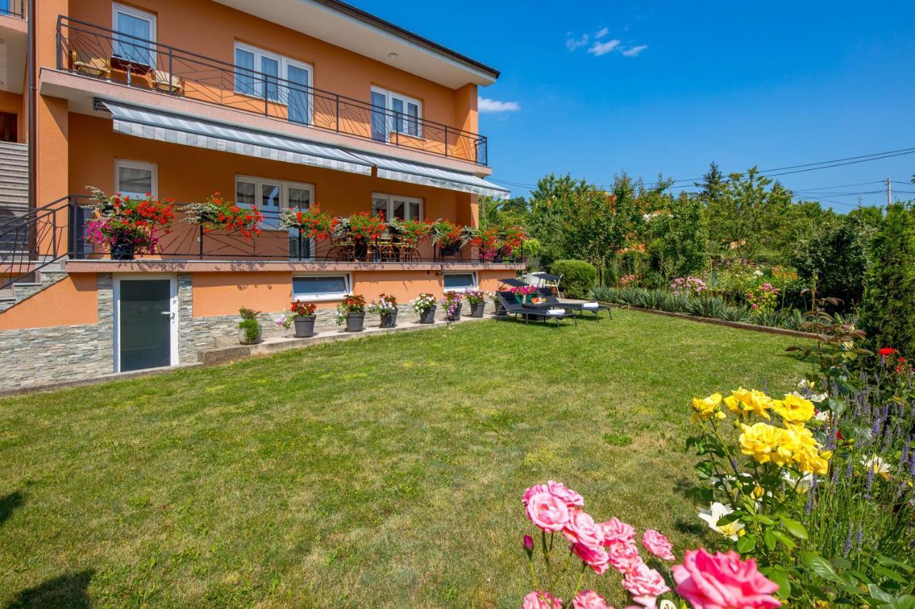 Apartment Flowers Kastav Exterior photo