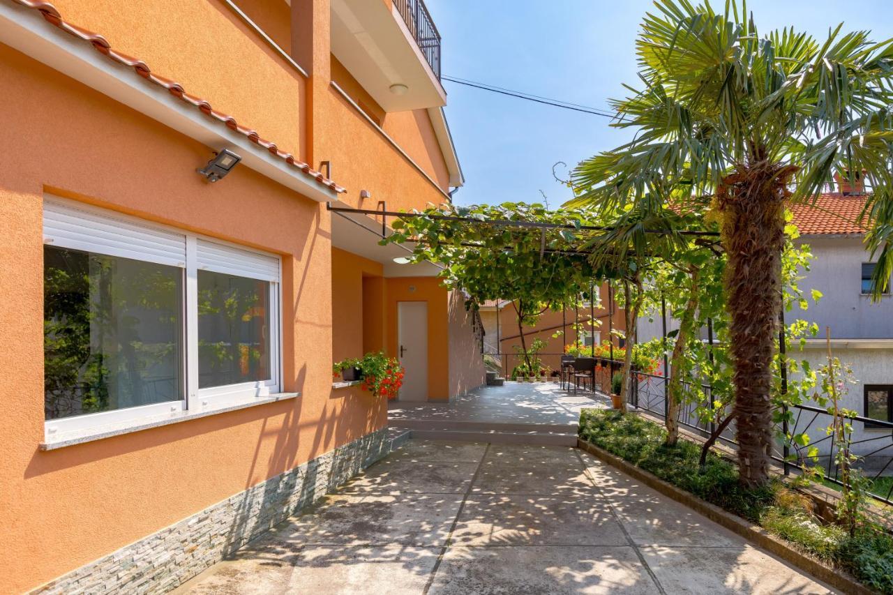 Apartment Flowers Kastav Exterior photo